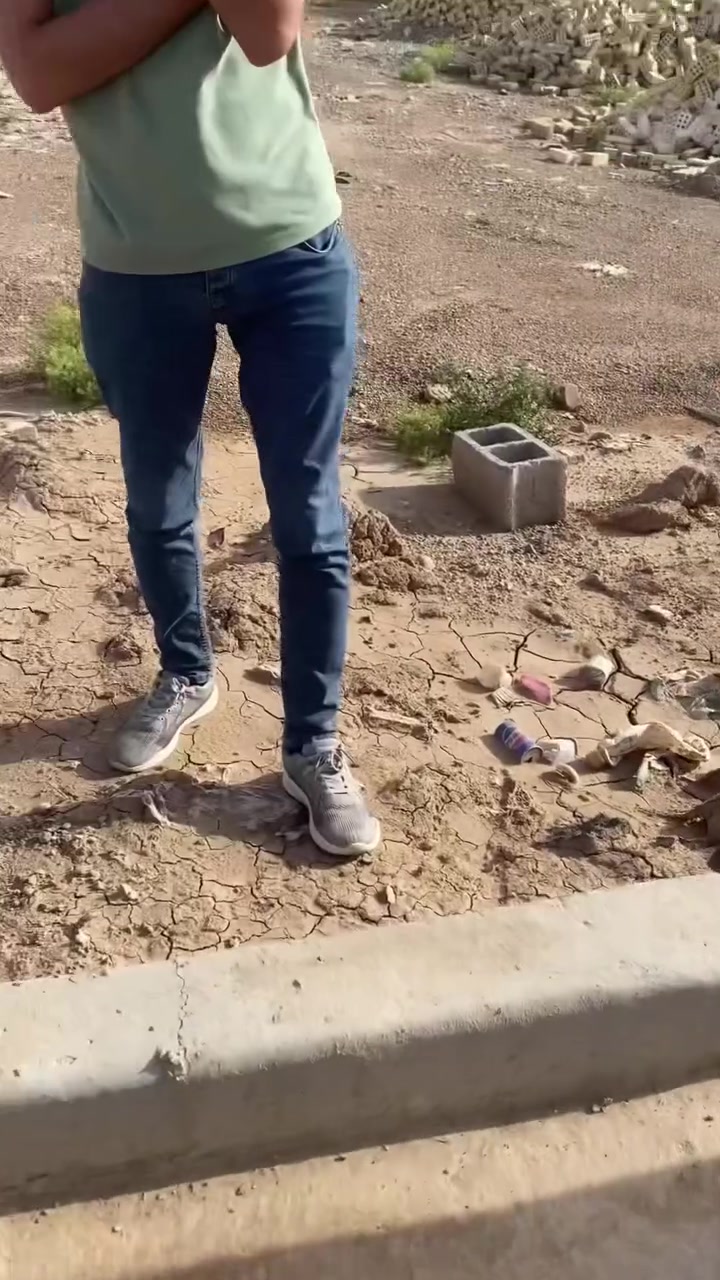 السلام عليكم قطعه ارض 100متر 5x20 طابو زراعي سند 25 بغداد بوب الشام خلف الأقواس يم مجمع ابو الفضل صايره رابع قطعه عن شارع العام موقعها كلش مرتب وبيها مستقبل ماخذها من شركه الشمس وهيه صايره بضهر الشركه الفرع مالتهم الثاني  المنطقه هوايه بيها بناء وداير مدايرها بناء رايدها ب6ملاين 
***********مستعجل على بيعتها عندي ضرف
