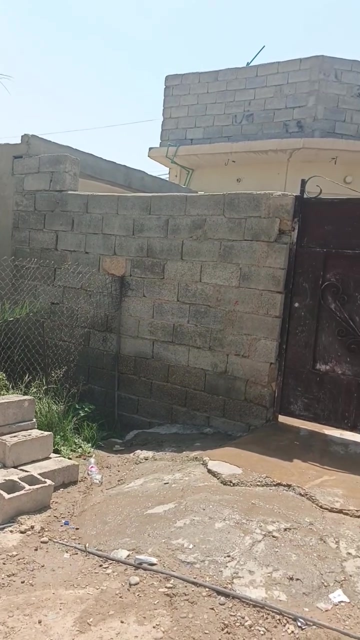 بيت للبيع حي البتول شارع مدارس الخيرات بل زراعي خيرات البتول مساحت البيت 220 متر عالي عن الشارع ***********ابو سجاد الشمري@
