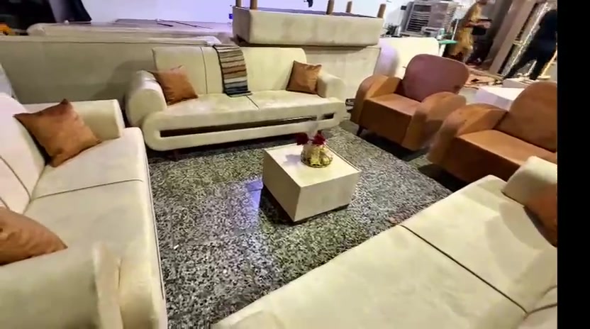 � عرض خاص من داخل المعمل 🔥

✨ التخم بس 450 ألف دينار فقط! ✨

🎁 هدايا مجانية:
6 كوشات + طبلة

🎨 كل الألوان متوفرة
🧵 وبجميع الخامات التركية حسب اختياركم

🪵 مواصفات التخم:
• خشب چام روسي
• مقعد بلوك قوي ومتين
• سفنج مميز ومريح
• قماش كتان مبطن ثقيل وفاخر

🚚 توصيل إلى جميع المحافظات العراقية

📞 للحجز والاستفسار: *********** 

🔥 450 ألف فقط من داخل المعمل — لا تفوّت العرض
