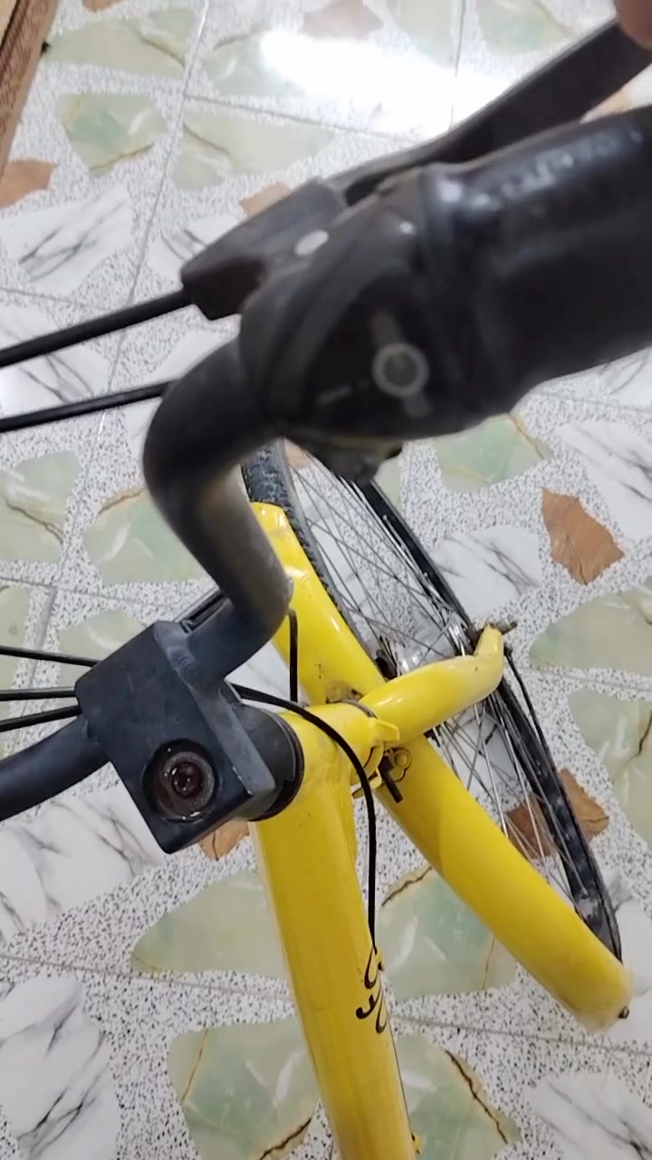 بايسكل ولادي للبيع oFo جديد ونضيف باسكل يحتي عله جرس وكير من 1الى 3  مكينه بلادي وتواير بلادي جوبلس 
بس عوزله كشن  سعر خاص ***********
