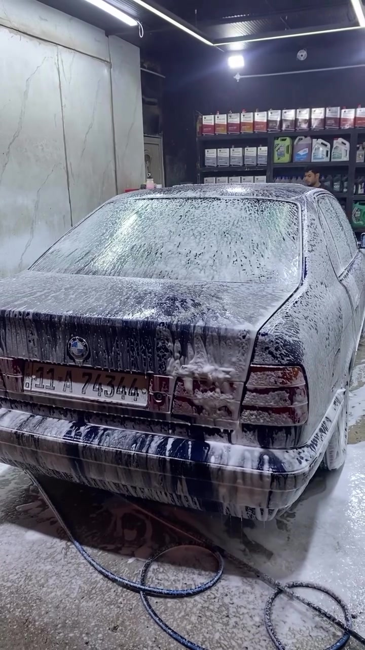 سلام عليكم سياره للبيع بي ام 540 v8 اصل بلادي موديل ١٩٩٤
مكينه جديد كير جديد ضفيره وعقل جديد السياره مشاءلله مناقصها شي السعر ٧٥ وبيها مجال للشراي السياره بلاديه جارده مابيها قطره صبغ رقم بغداد تحويل ثاني يوم 
التواصل ع الرقم ***********
