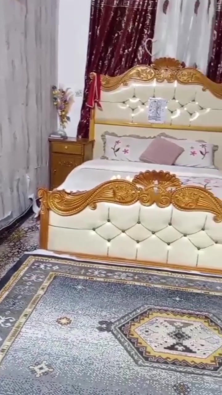 غرفة نوم عراقي*
- *السعر: 850 الف* قابل للتفاوض البسيط
- *الحالة*: نظيفة جداً، قفل الغرفة كامل وشغال
- *سبب البيع*: نقلنا لمجمع سكني والغرفة ما تصير بيها 
- *العنوان*: بغداد البلديات 
- *ملاحظة*: مستعجلين عالبيع

للتواصل:[[***********]]
