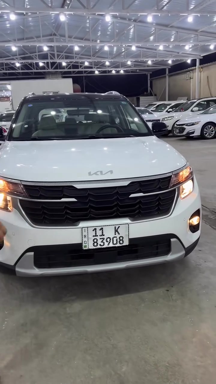كيا سلتوس 2026 فل مواصفات لكجري✨🚗
✅ محرك 4 سلندر دبل نوزل 1.5 لتر 
✅ شاشة بانورامية مزدوجة
✅ نظام أمان متكامل وحساسات وكاميرا خلفية
✅ ويل كب رياضي 17 إنج
✅ داخل ابيض جلدكرسي تبريد❄️
✅ كرسي كهرباء 🔋 

✅ السعر 27,500,000

✅ عداد مسافه 19,400km
✅ ملاحظات :- يوجد رصعتين بسيطه بالجاملغ الخلفي وتكحيل بالدعاميه
✅ العنوان :-كربلاء المقدسه
✅ رقم الهاتف :-***********
✅ ملاحظه :- الزيرو 32,000,000 🫡
