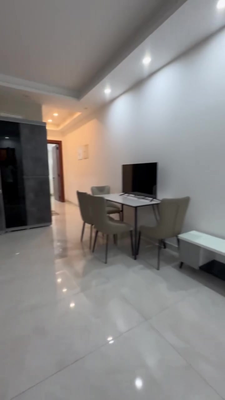 🏠 شقة للإيجار | يومي – أسبوعي – شهري

📍 الموقع: المنصور – حي المتنبي
🏢 الطابق: الأول
🛏️ تتكون من: غرفة نوم + صالة

📞 للاستفسار والحجز:
***********
