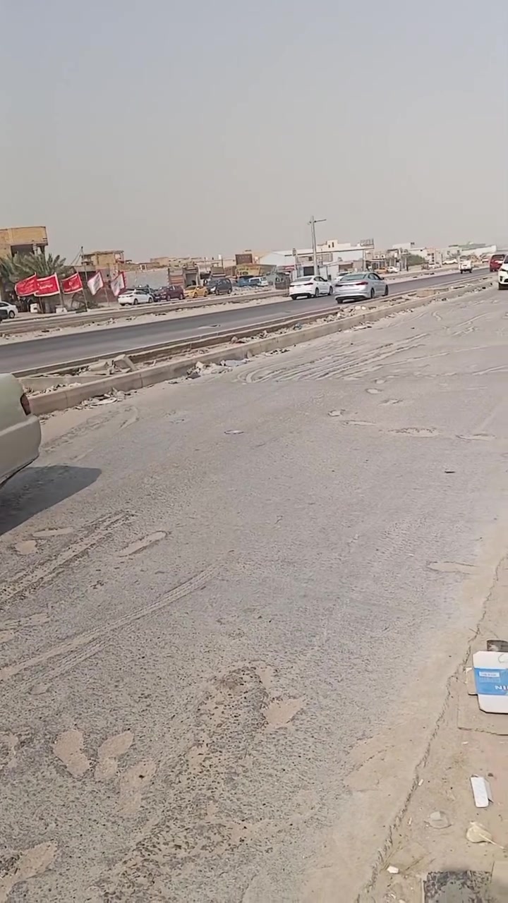 محل كبير • واجهة ٤٫٥م • صحيات داخلية