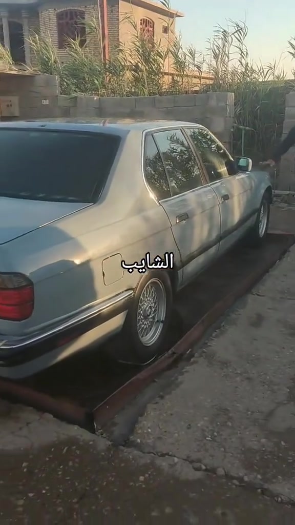 السلام عليكم وينة ل يدور جديد 735اصل موديل93 كير مكينه بل جيس كهربائيات كلهة ع بلاد شغالة تبريد فول صدر امامي خلفي جديد تخم تاير سياره ما ناقصهة برغي للبيع او مرواس ب سياره تكسي السعر 60 وبيها مجال الاستفسار ***********
