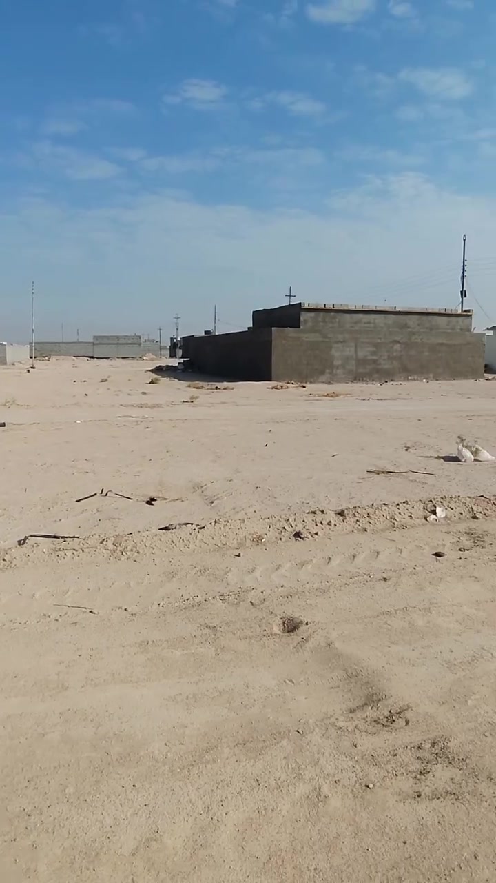سلام عليكم قطعه لبيع حي نرجس خلف فارس شداد واصل ماي وكهرباء سعرها 8 وبيه مجال رقمي ***********
