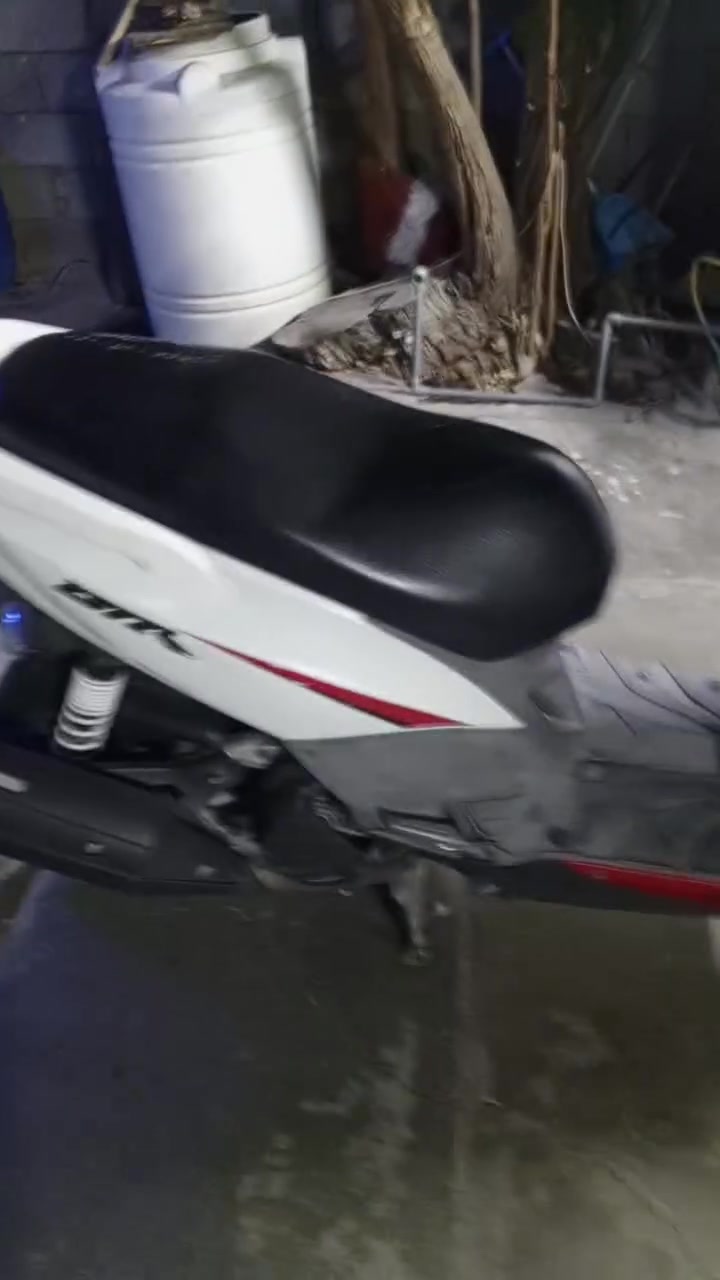 السلام عليكم عندي دراجه GTR. مال رمبه دراجه نضيفه ومكفوله كفاله عامة  العنوان بغداد الشعله للأستفسار على هاذا الرقم ***********  أو مراسله خاص
