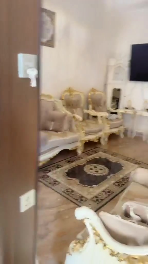 دارمساحه 108متر وجه 6 نزال 18 طابقين قول مواصفات العنوان بعقوبه التحرير بستان الشمالي الاتصال ***********
