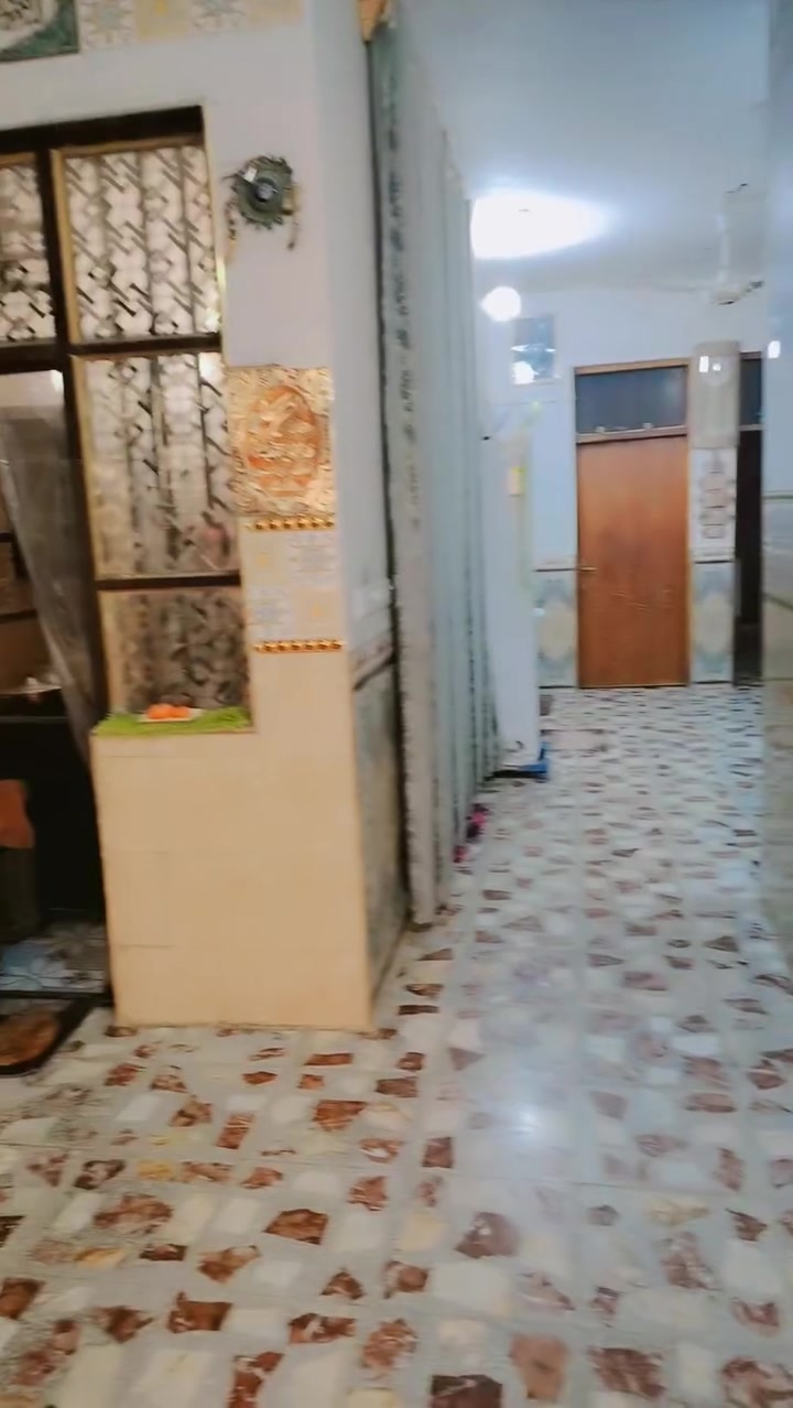 دار للبيع مع الأثاث المساحه ١٤٠ متر بناء حديث حي طارق القديم الإتصال *********** +  ***********
