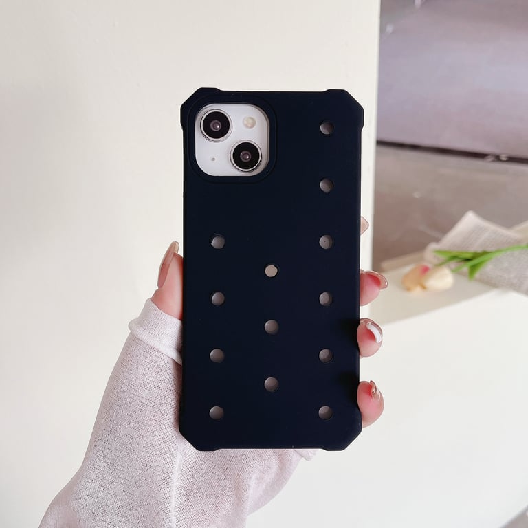 Protective silicone case withstanding temperature extremes