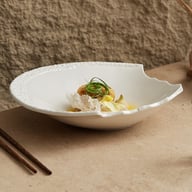 High-end White Aesthetic Dish Presentation Plate — view 3