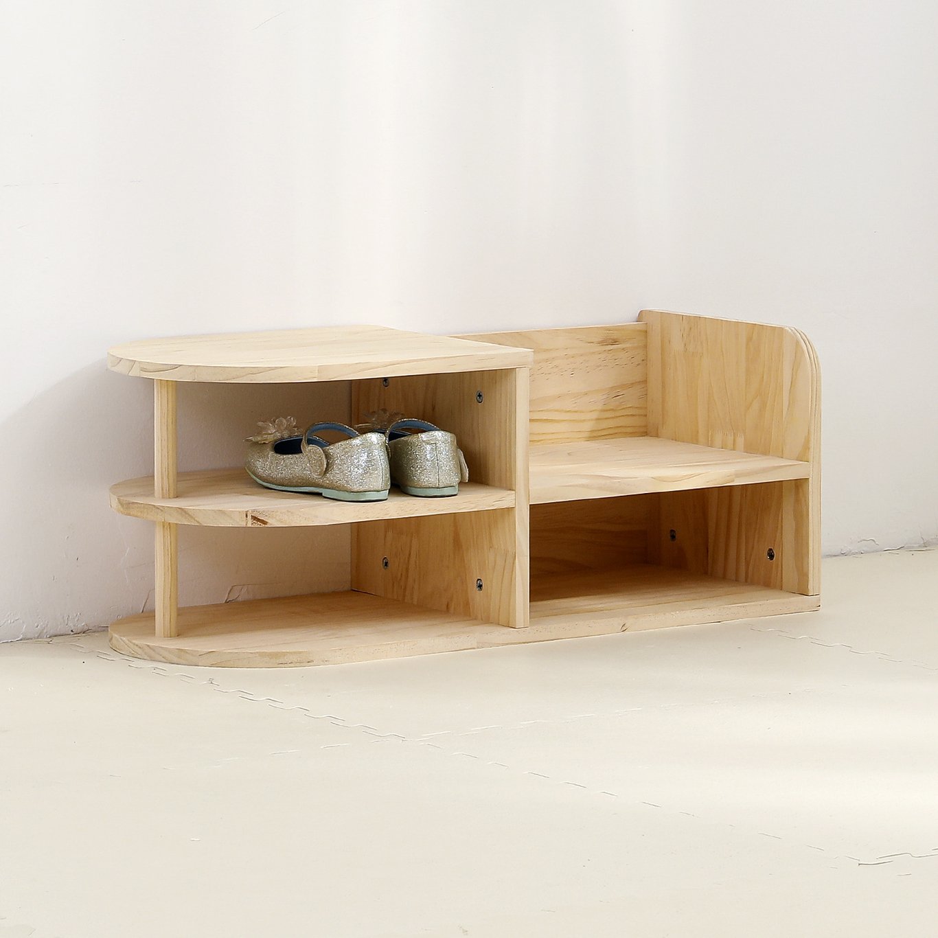 Children's Shoe-Changing Stool with Integrated Entryway Seating and Storage