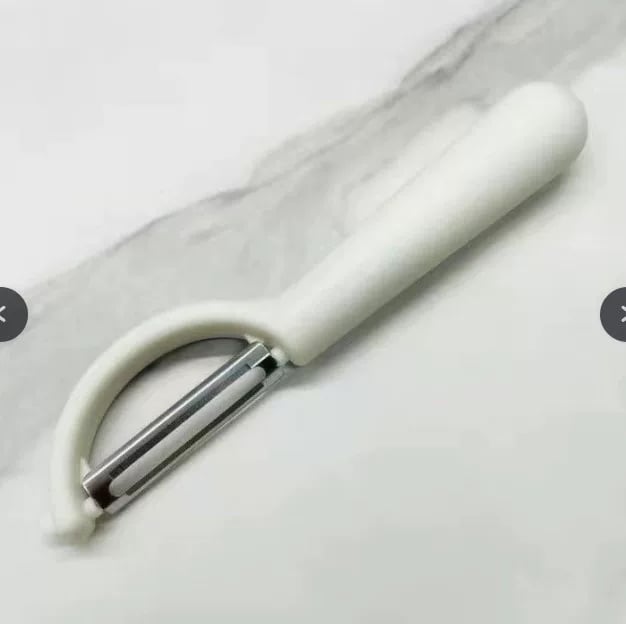 Stainless Steel Vegetable Peeler with Rice White Handle | Kitchen