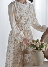 Artistic Floral Cross-Back Bib Apron | Kitchen Work Uniform Canada — view 18