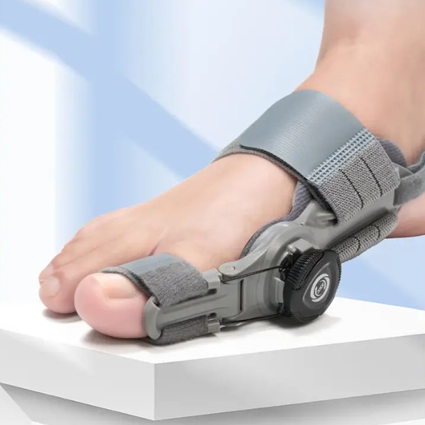 Hallux Valgus Corrector with Multi-Angle Adjustable Knob | Bunion Relief