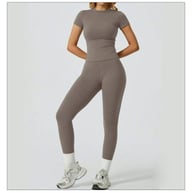 Quick-Drying Yoga Outfit Set | Tight-Fitting Short-Sleeve Top & Long Leggings — view 18