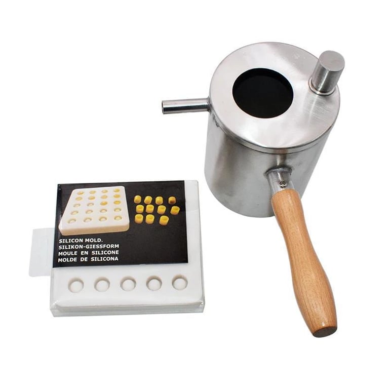 Beekeeping wax melting pot with wooden handle detail and durability focus