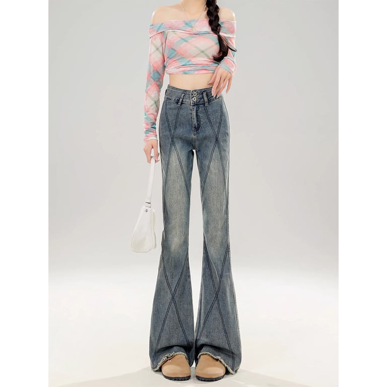 Close-up diamond panel stitching detail women's bootcut jeans quality