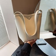 Large-Capacity Pebbled Leather Tote Bucket Bag for Women | Spring — view 6