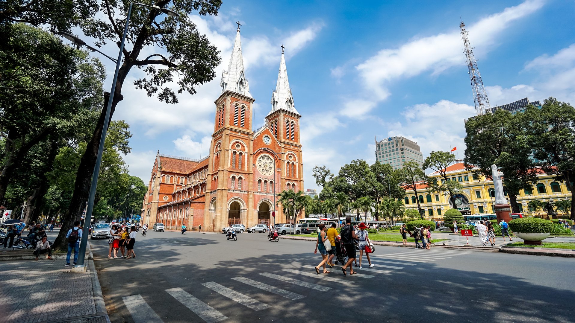 Free Colonial Tour Ho Chi Minh City3