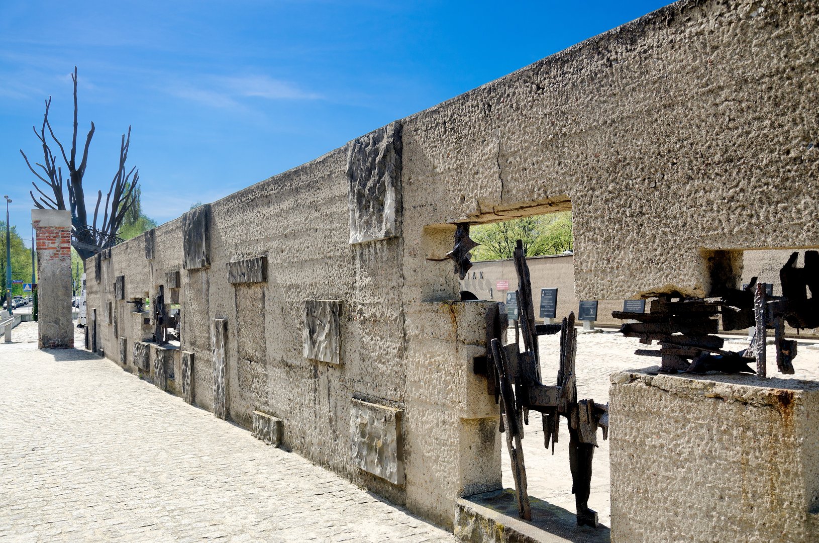 Free Jewish Quarter Tour Warsaw3