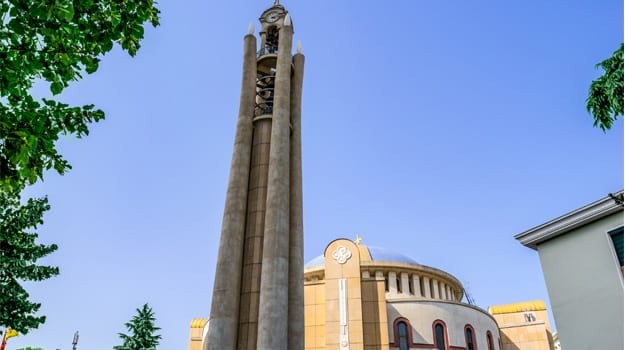 Essential Free Tour Tirana4