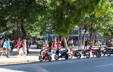 Free Green Spaces Motorcycle Tour Havana Banner