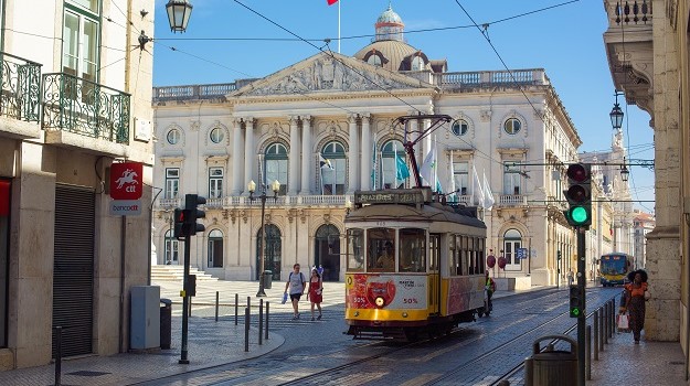Free Alfama Baixa Chiado & Mouraria Tour Lisbon2