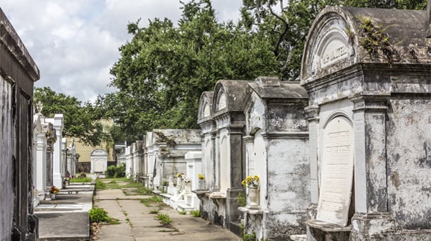 Free French Quarter & Cemetery Tour5