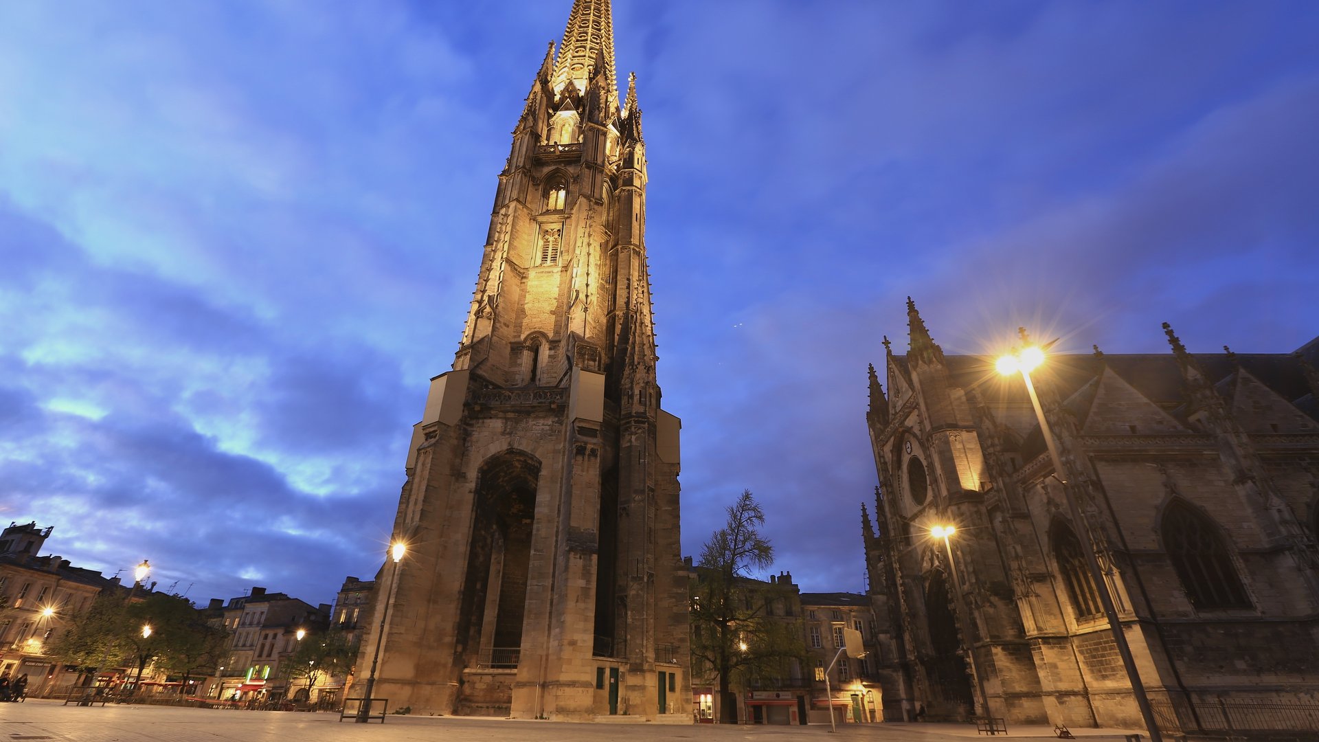 Free Mysteries & Legends Tour Bordeaux3