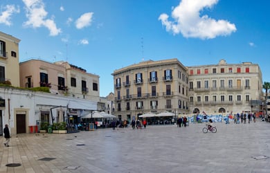 Essential Free Tour Bari Banner