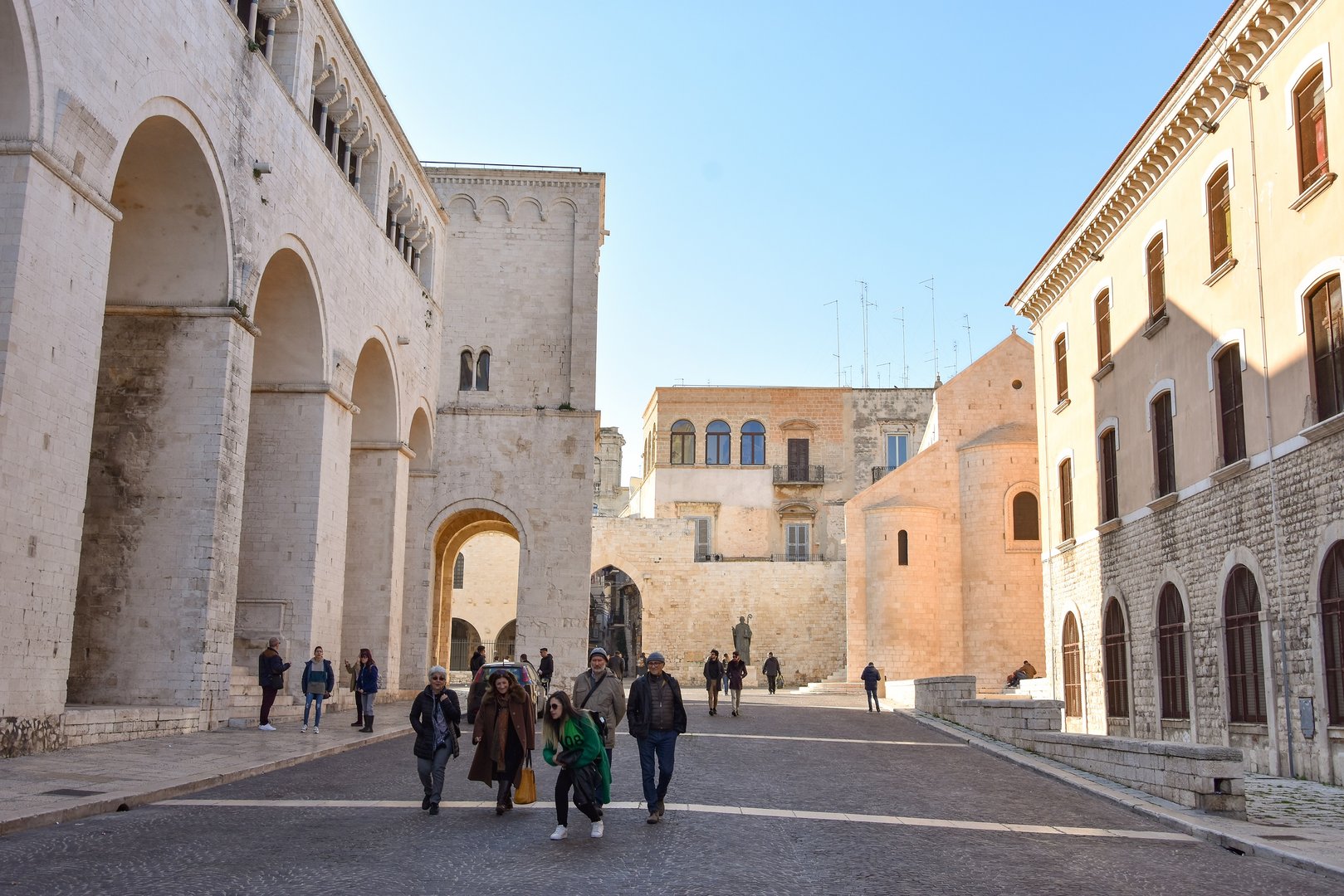 Essential Free Tour Bari4