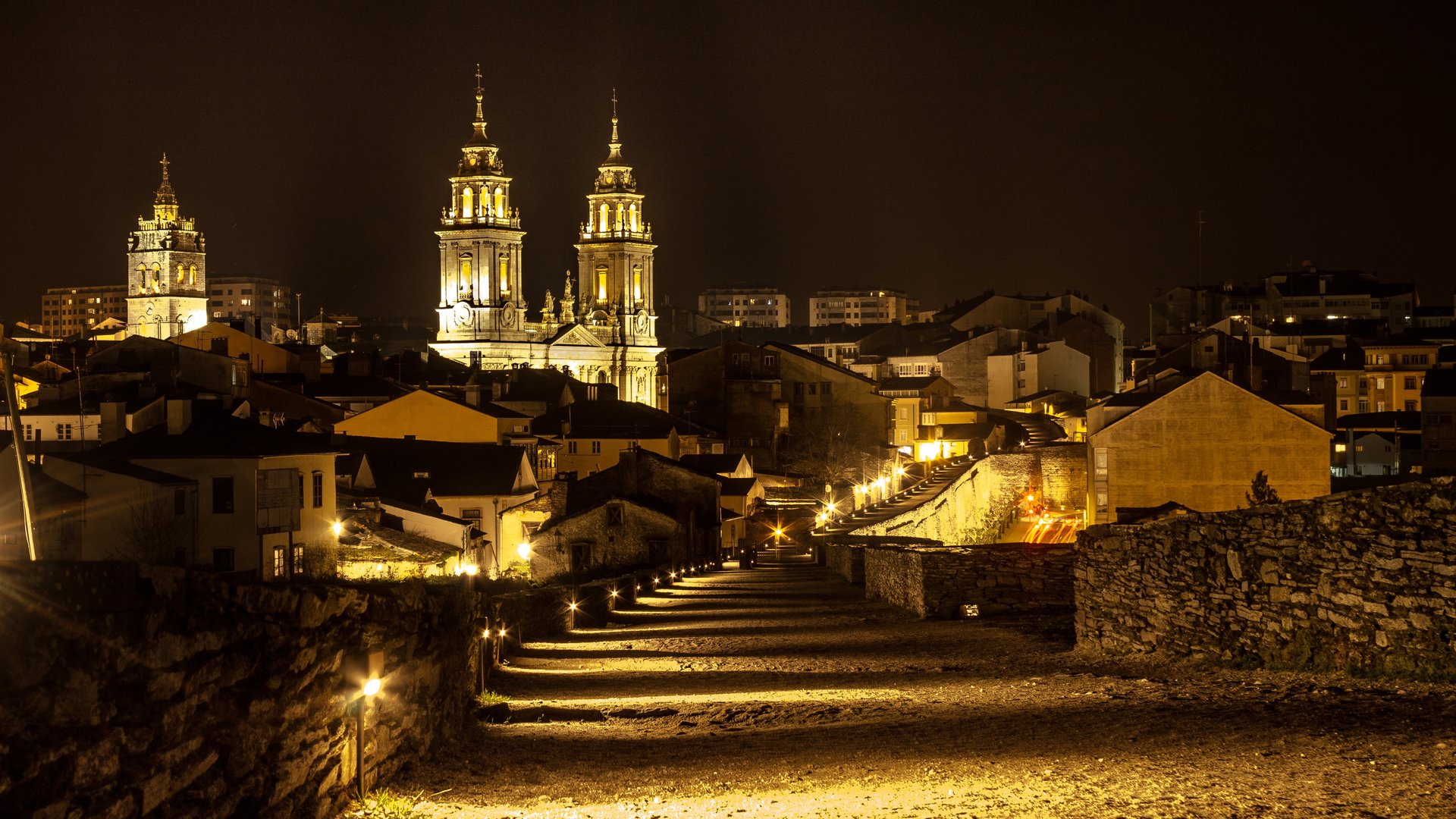 Free Mysteries & Legends Tour Lugo3