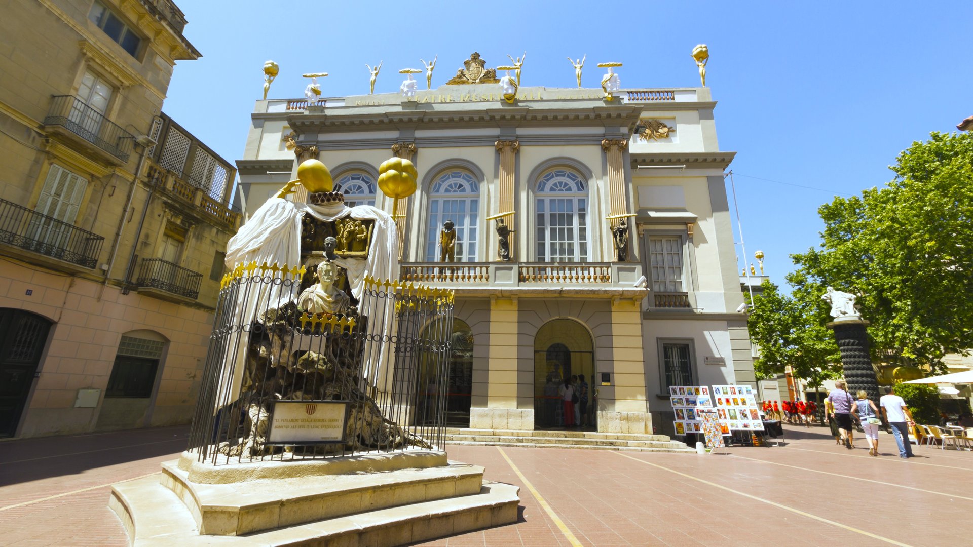 Essential Free Tour Figueres1