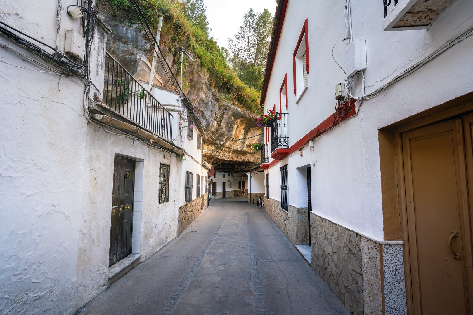 Essential Free Tour Setenil de las Bodegas2