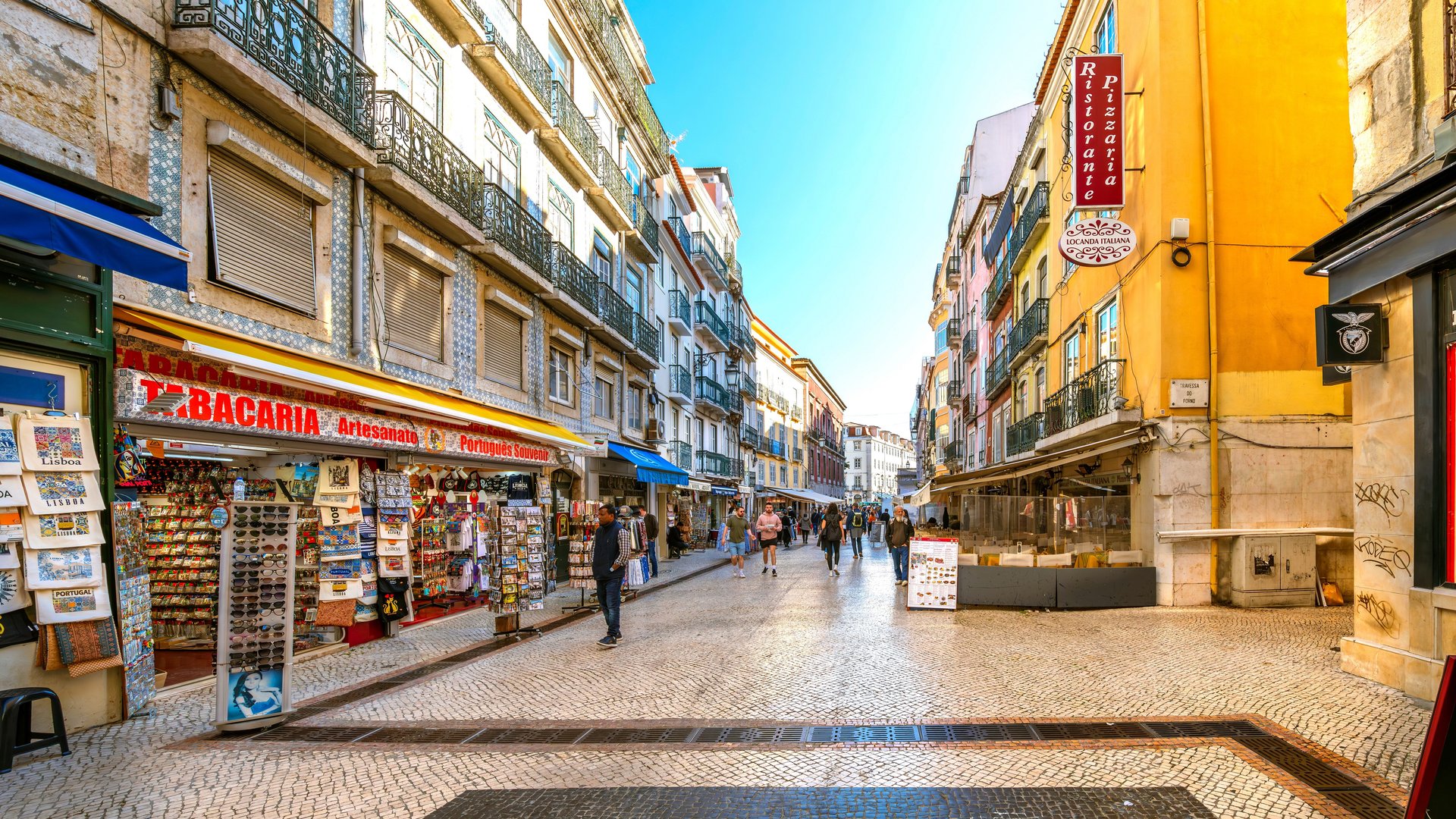 Free Bairro Alto, Chiado, Baixa & Alfama Tour Lisbon4