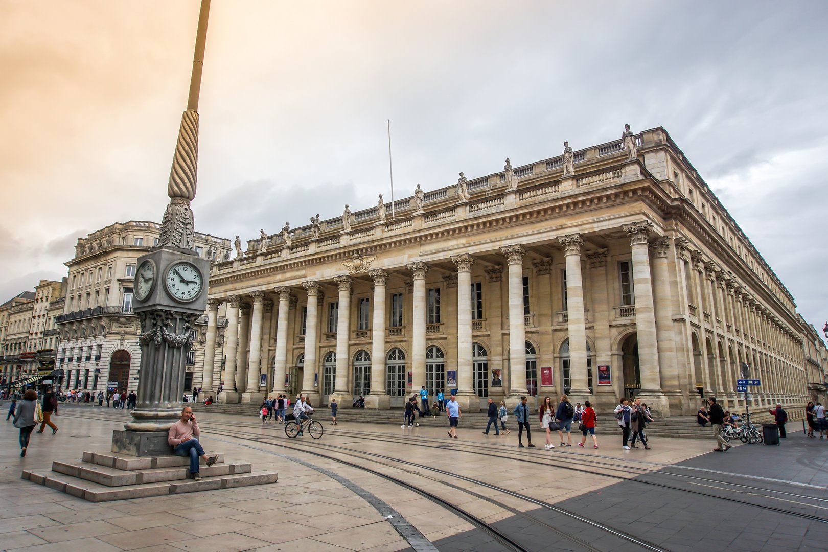 Free Old Town & Saint-Michel Tour Bordeaux1