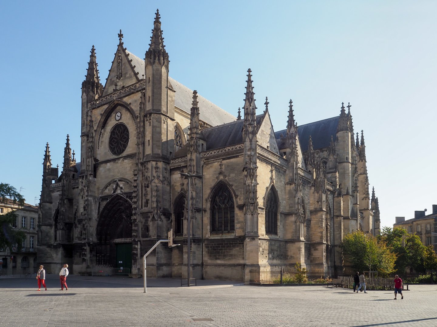 Free Old Town & Saint-Michel Tour Bordeaux5