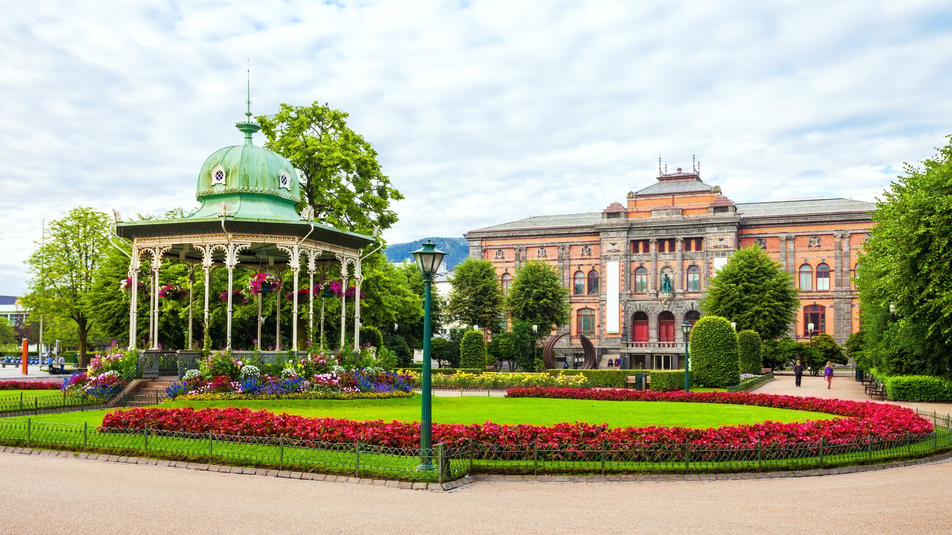 Free Self-Guided Tour Bergen1