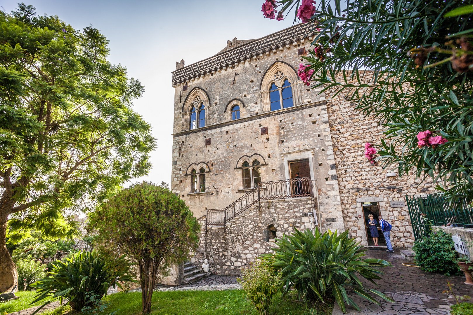 Essential Free Tour Taormina4