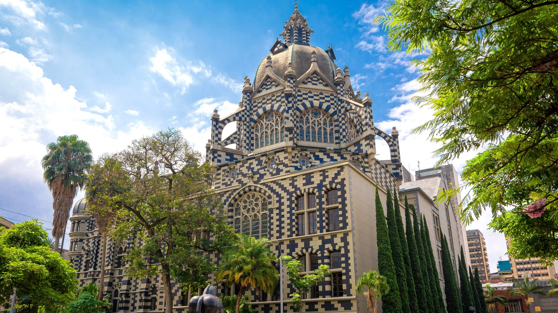 Essential Free Tour Medellin3