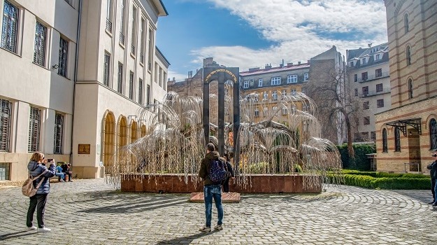 BudapestJewishQuarterTour1