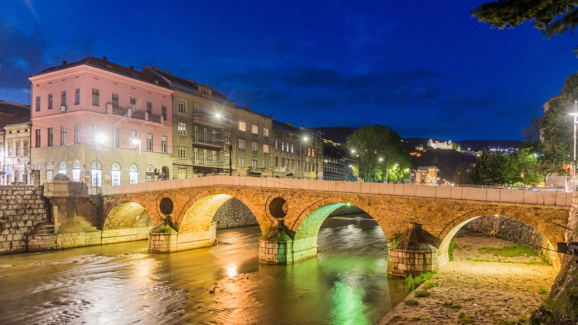 Free Night Tour Sarajevo1