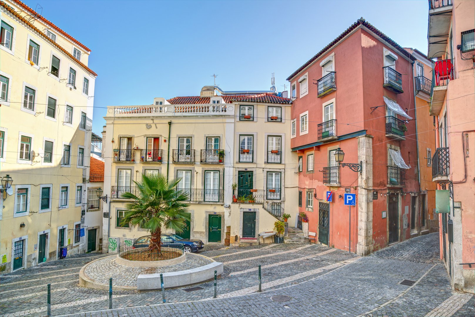 Free Alfama Tour Lisbon3