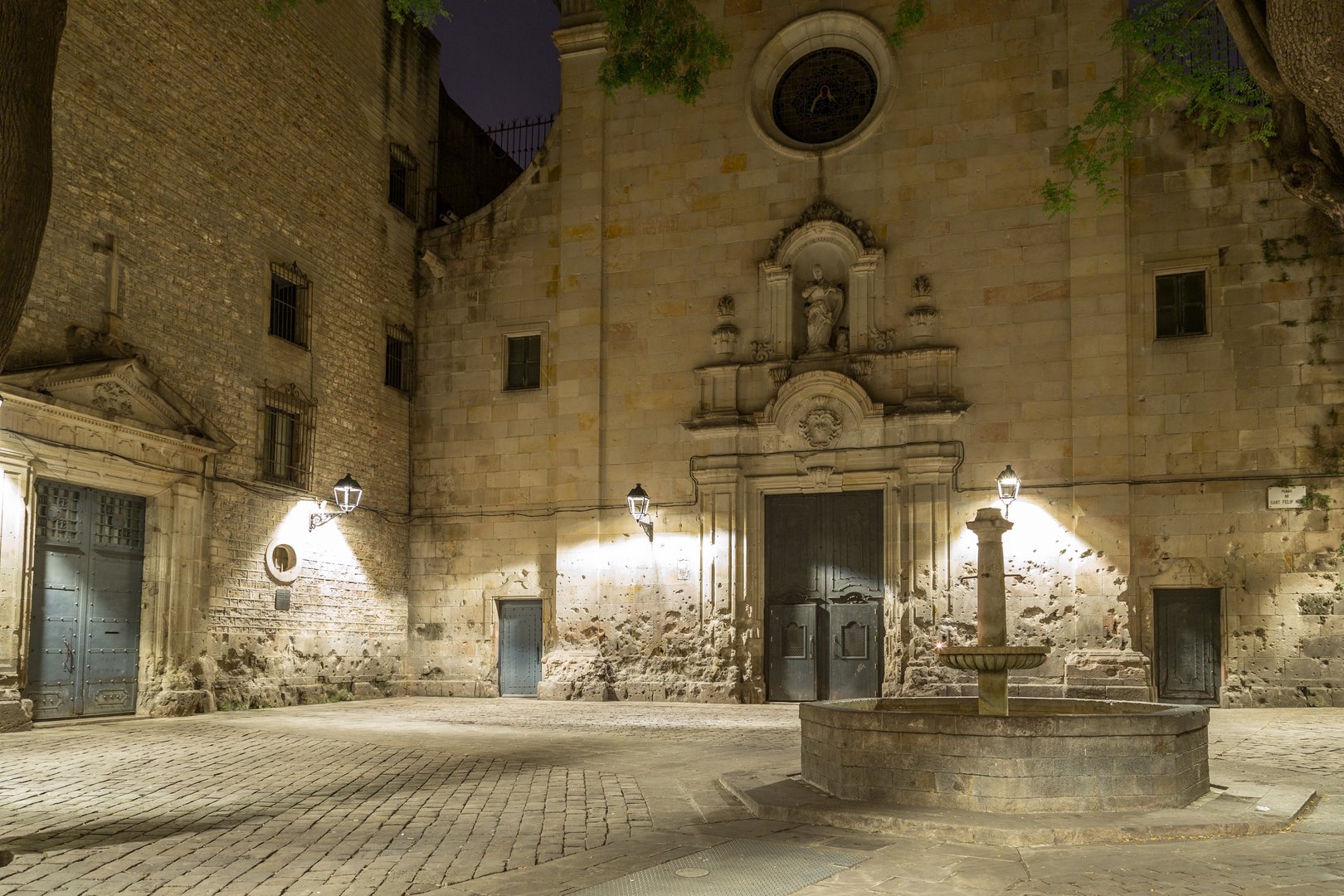 Free Mysteries & Legends Tour Barcelona3