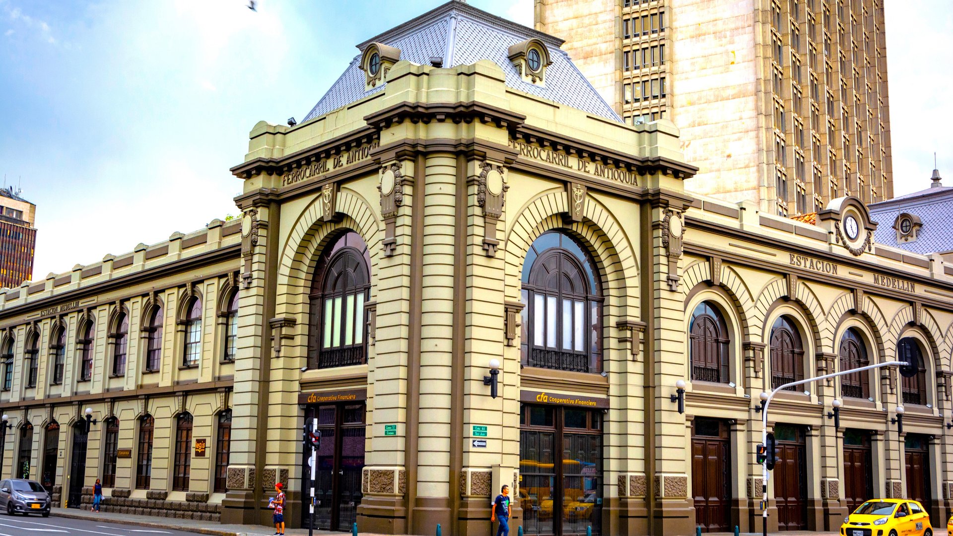 Essential Free Tour Medellin1