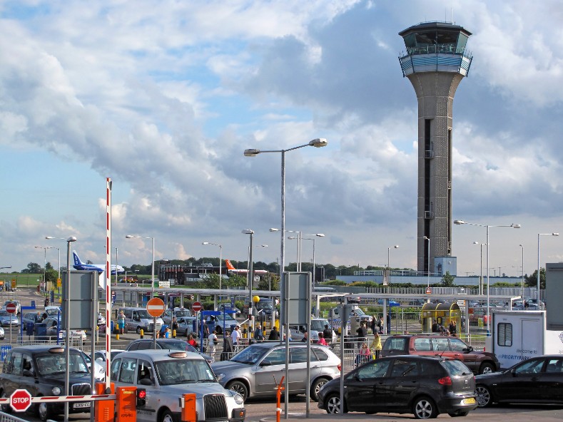 Luton_Airport_3
