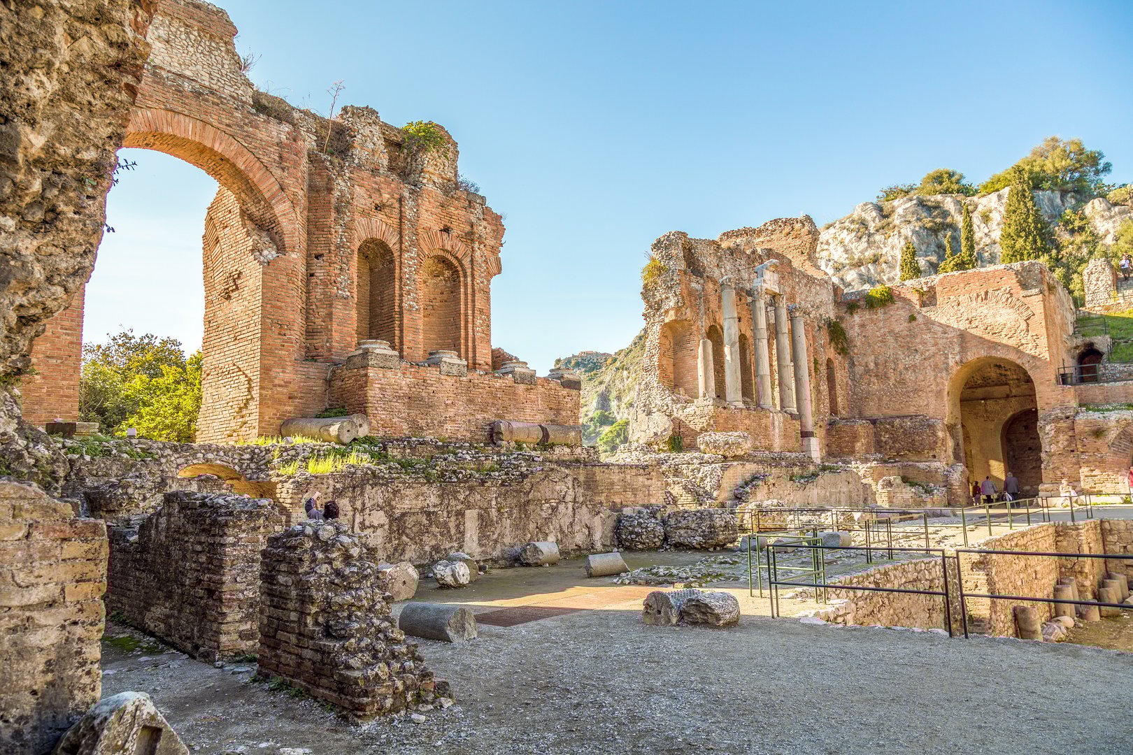 Essential Free Tour Taormina3