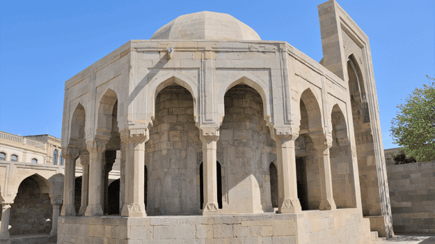 Essential Free Tour Baku5